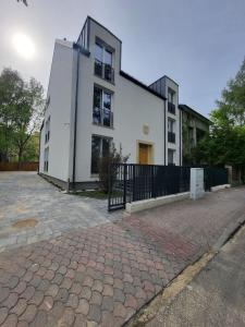 Zgradba, v kateri se nahaja apartma