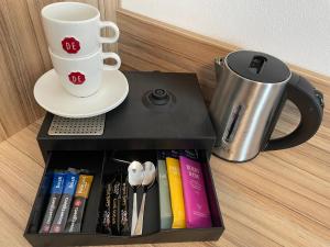 Coffee and tea making facilities at STEELHOUSE Hotel