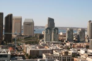 Una vista general de San Diego o una vista desde la ciudad tomada desde el hotel