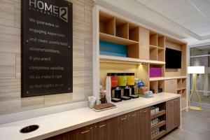 Dapur atau dapur kecil di Home2 Suites by Hilton Troy