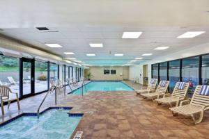 A piscina localizada em Hampton Inn & Suites Wilkes-Barre ou nos arredores