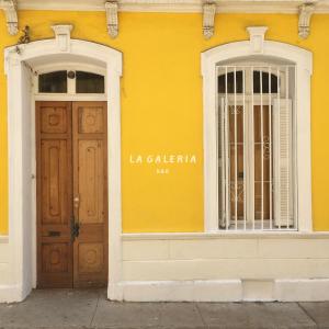 The facade or entrance of La Galería B&B