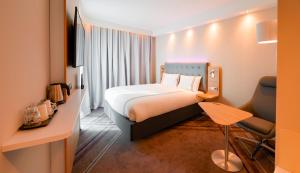 Voodi või voodid majutusasutuse Premier Inn Mannheim City Centre toas