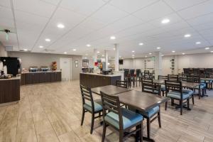 Best Western Plus Alexandria Fort Belvoir 레스토랑 또는 맛집