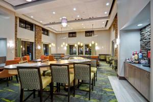 מסעדה או מקום אחר לאכול בו ב-Homewood Suites by Hilton Christiansburg