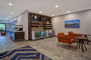 Una cocina o kitchenette en Hampton Inn Potomac Mills Woodbridge