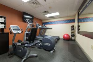 The fitness centre and/or fitness facilities at Hampton Inn Plymouth Meeting