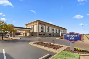 Sijil, anugerah, tanda atau dokumen lain yang dipamerkan di Hampton Inn St. Louis/Collinsville