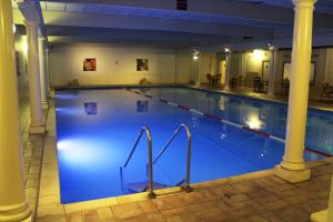 The swimming pool at or close to Fletcher Hotel Restaurant Doorwerth - Arnhem