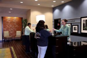 אורחים שוהים ב-Hampton Inn & Suites Carlsbad