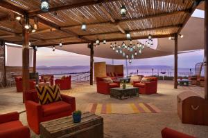 Зона вітальні в The Legend Paracas Resort, a Destination by Hyatt Hotel