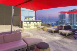 A seating area at Hilton Garden Inn Iquique