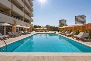 Kolam renang di atau di dekat Wyndham Residences Alvor Beach