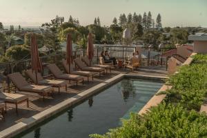 A piscina localizada em Hotel Marvell Byron Bay ou nos arredores