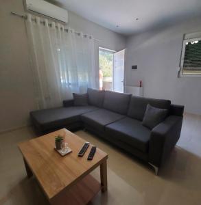 Seating area sa Twins Apartment