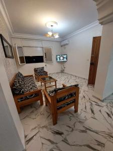 טלויזיה ו/או מרכז בידור ב-Appartement S2 vue mer kantaoui plage