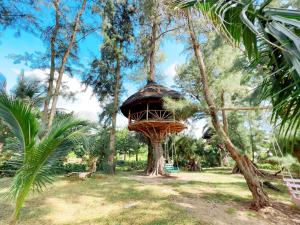 Taman di luar Me Bungalow Beach Resort