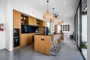 Dapur atau dapur kecil di La Villa Desir by BaliSuperHost