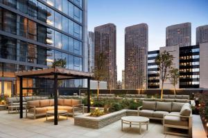 Гостиная зона в Homewood Suites by Hilton Chicago Downtown West Loop