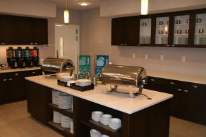 Majoituspaikan Homewood Suites By Hilton Allentown Bethlehem Center Valley keittiö tai keittotila