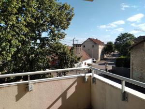 Balcony o terrace sa RARE Beaune centre Magnifique 3 pièces proche gare