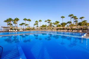 Swimmingpoolen hos eller tæt på Hotel Riu Gran Canaria - All Inclusive