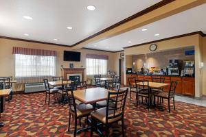 טלויזיה ו/או מרכז בידור ב-Best Western Laramie Inn & Suites