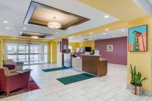 Lobby o reception area sa Quality Inn & Suites Carlsbad Caverns Area