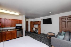 Cuina o zona de cuina de TownePlace Suites Colorado Springs