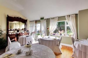 Un restaurant sau alt loc unde se poate mânca la Robin Hill House Heritage Guest House