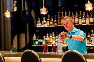 Bebidas en Motel One Warsaw-Chopin