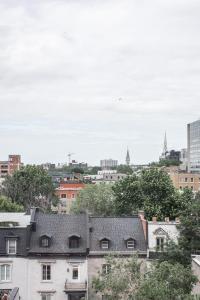 Una vista general de Montreal o una vista desde la ciudad tomada desde el hotel