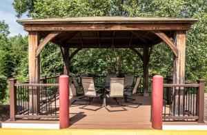 Un balcon sau o terasă la Affordable Suites of America Stafford Quantico