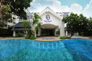 Pooh Beach Resort & Spa 내부 또는 인근 수영장