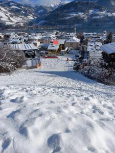 Hotel Pension Hubertus during the winter