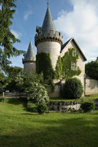 Un jardín fuera de Château de Bellecroix