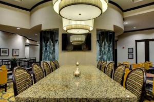 Un lugar para sentarse en Hampton Inn & Suites Baton Rouge Downtown