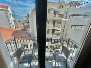 Comfort Apartments Pasha tesisinde bir balkon veya teras