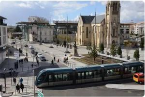 Gosti u objektu La CASA INCA Mérignac - Appartement 3 pièces avec parking à proximité du Tram