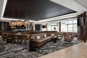 Un lugar para sentarse en SpringHill Suites by Marriott Kalamazoo Portage