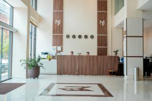 Preddverje oz. recepcija v nastanitvi Megal Suites Hotel