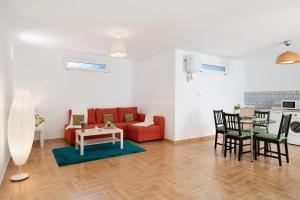 A seating area at Casa Rosi