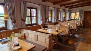 Restaurant o iba pang lugar na makakainan sa Hotel Landgasthof Alter Wirt