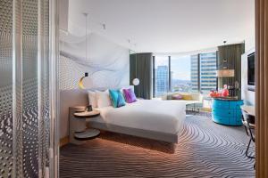 Cama ou camas em um quarto em W Brisbane