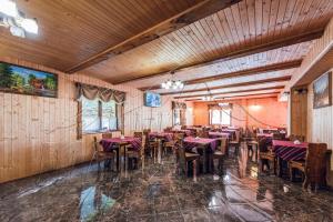 Restoran ili neka druga zalogajnica u objektu ПІД МАГУРОЮ