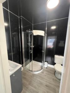 Un baño de Lauriston & Lawton Court Hotel