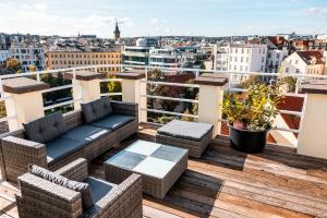 Un balcón o terraza en Pytloun Boutique Hotel Prague