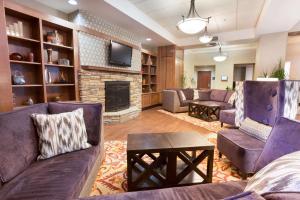 Un lugar para sentarse en Drury Inn & Suites Flagstaff