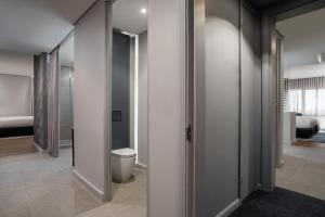 Un baño de Cape Town Marriott Hotel Crystal Towers