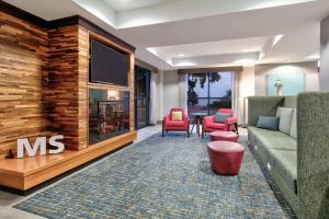 Area tempat duduk di Hampton Inn Biloxi Beach Boulevard